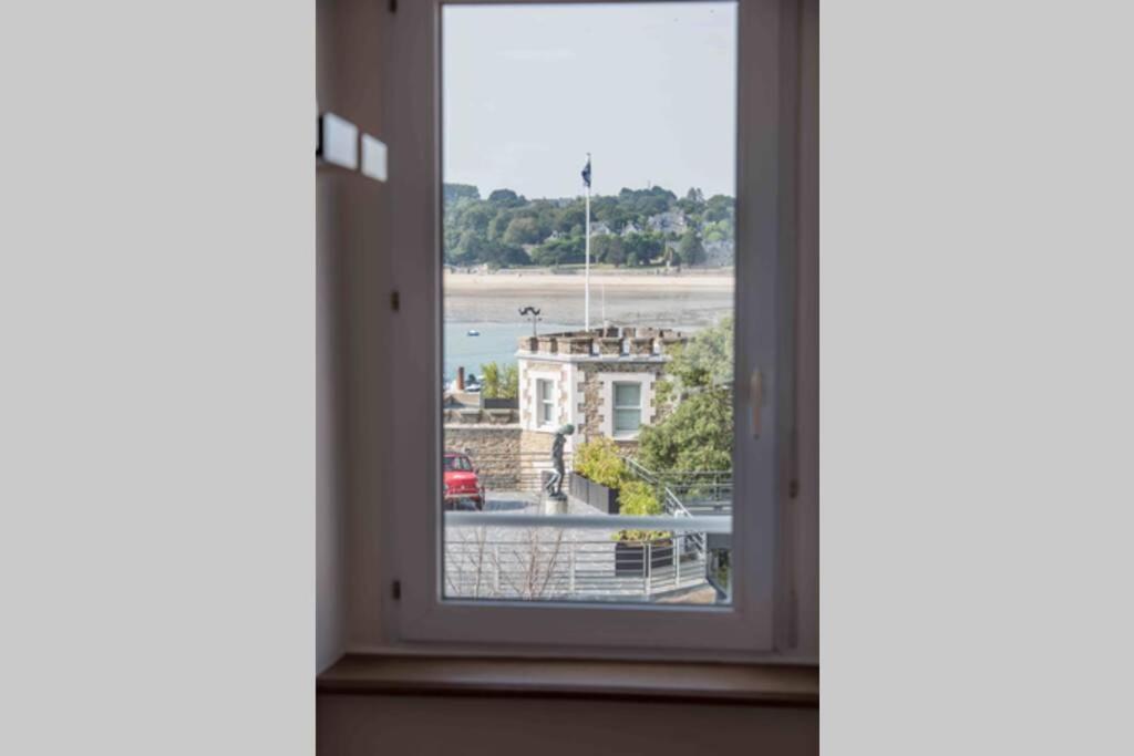 Dinard, Tres Bel Appartement***** Avec Vue Sur Mer Екстер'єр фото
